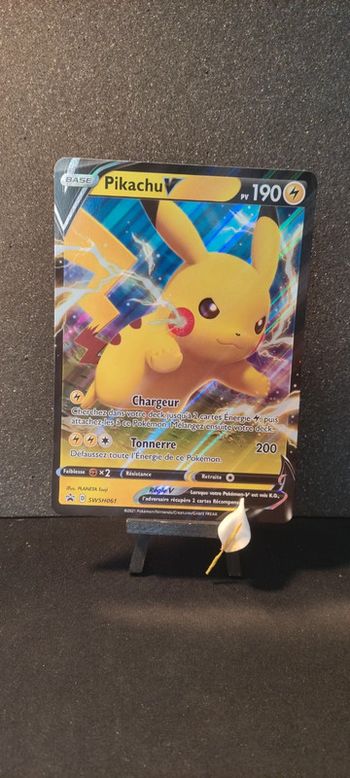 Carte pokémon jumbo, Pikachu v, swsh061