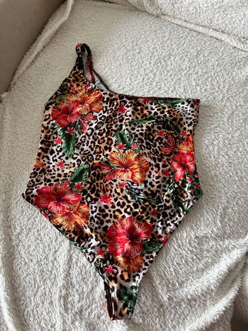 Maillot de bain 1 pièce asymetrique