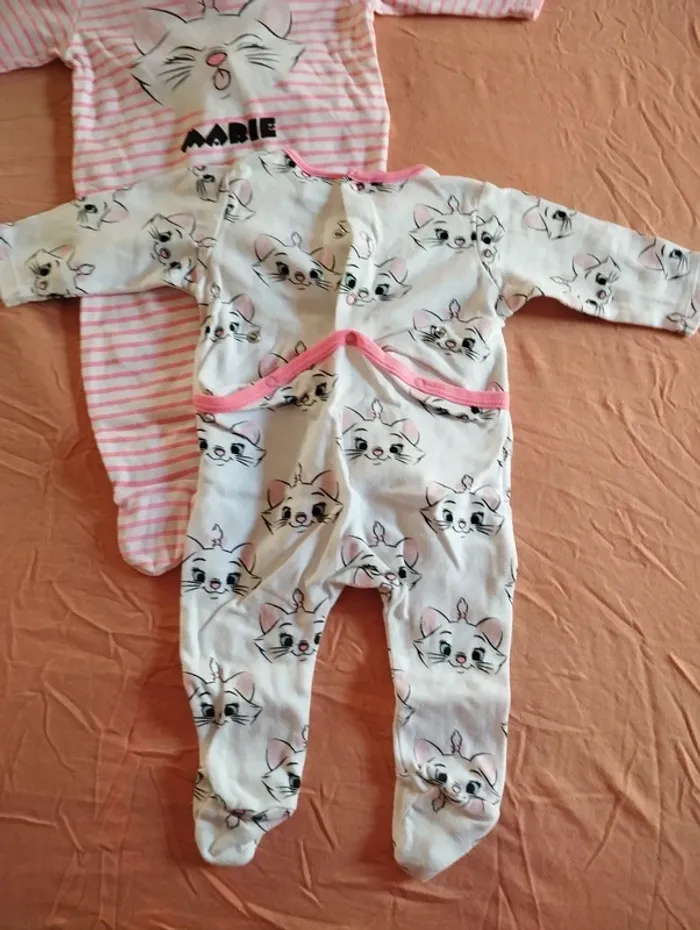 * Lot de 2 pyjamas T6M Disney Baby - photo numéro 4