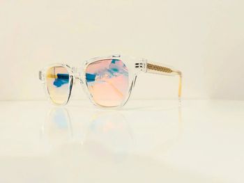 Lunette de soleil mixte transparente verres miroités uv protection taille moyenne