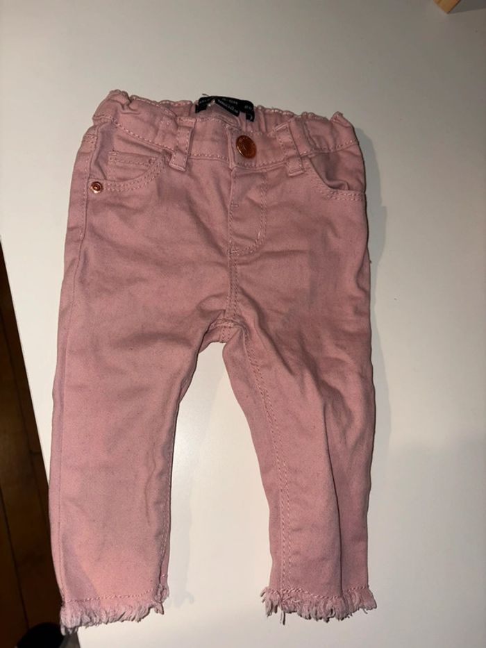 Jeans rose bébé
