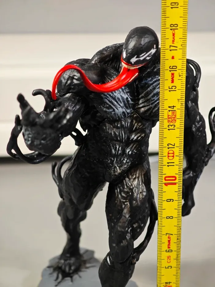 Figurine Venom 18cm neuve sans boîte - photo numéro 8