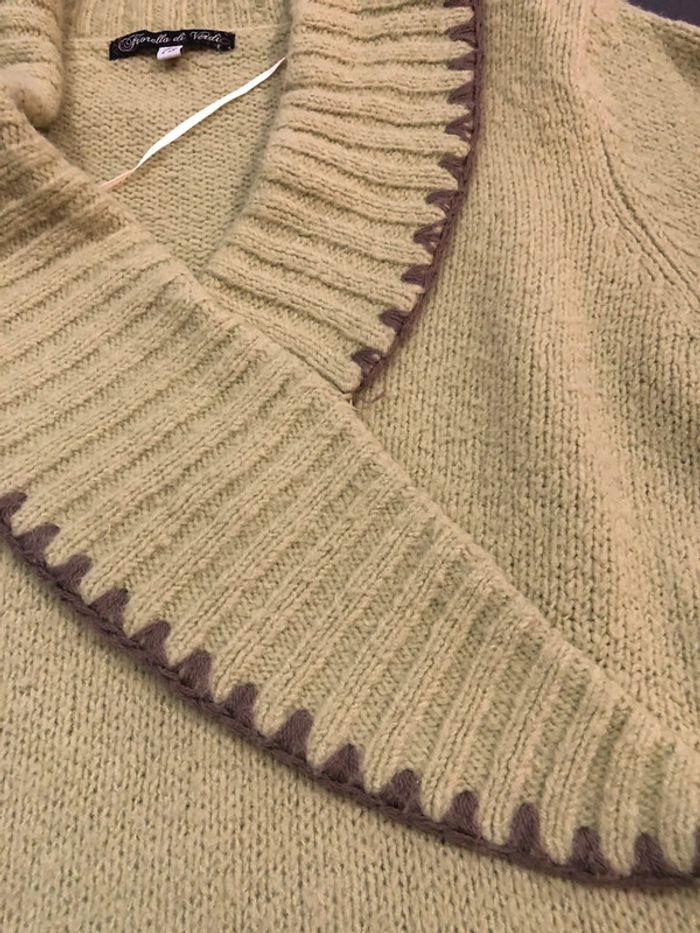 Joli pull taille 3 - photo numéro 2