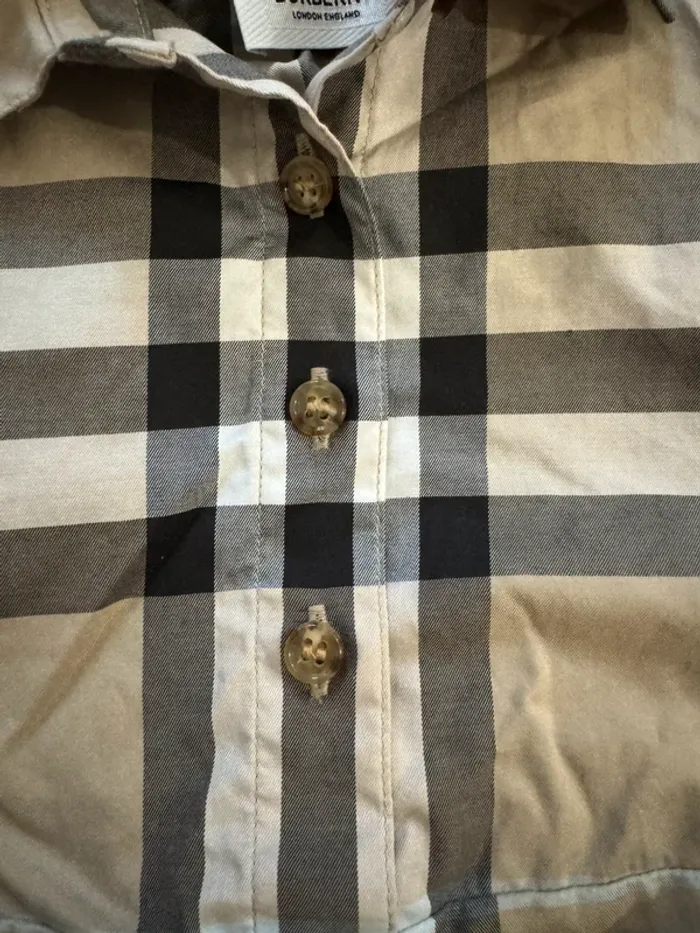 Robe chemise burberry neuf jamais porté - photo numéro 3