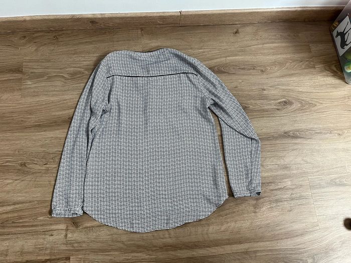 Haut à motifs femme couleur blanc noir Kiabi taille M très bon état - photo numéro 2