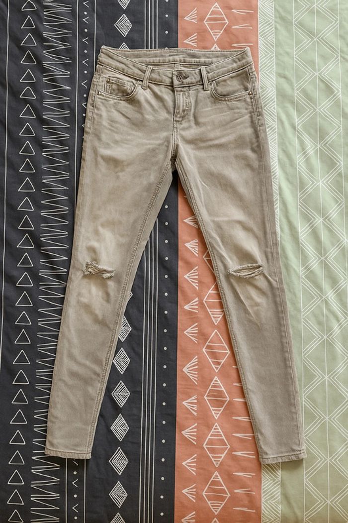 Jean Bershka - Taille 40 - - photo numéro 2