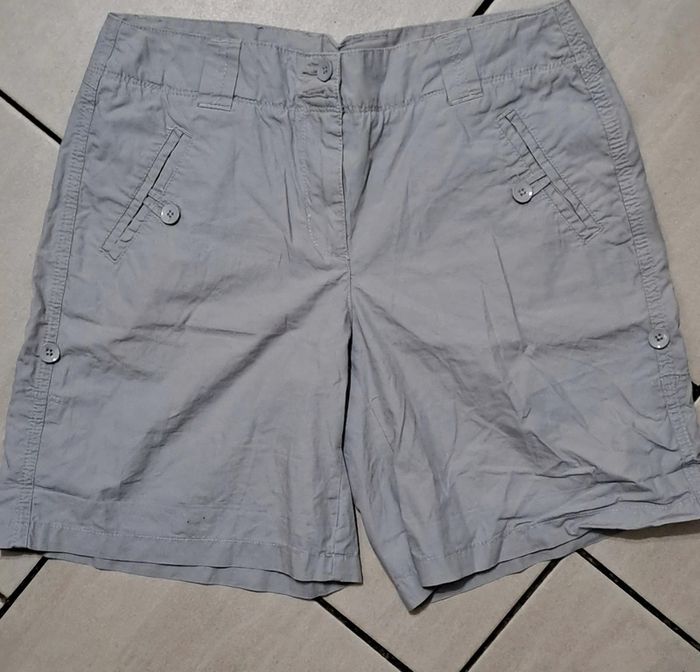 Short gris Carving