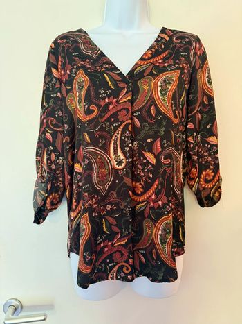 Joli haut manches 3/4 fleuri stradivarius