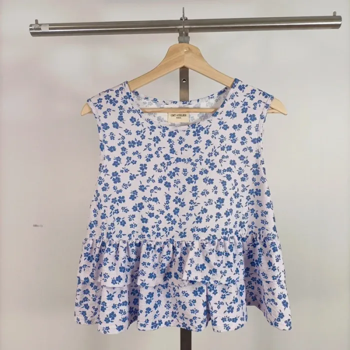 Top sans manches fleuri bleu et blanc à basque CMT Atelier taille M léger été A525