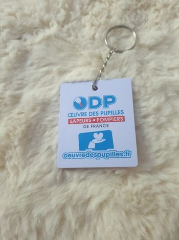 Neuf porte clés sapeurs pompiers AG2R sponsor tour de France