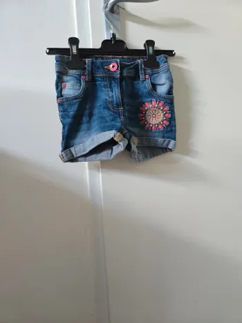 Short en jeans fille taille 6ans