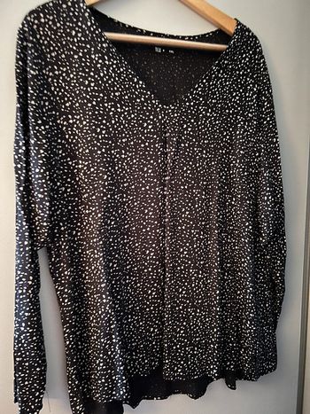 Blouse noire tacheté blanc XXL tex