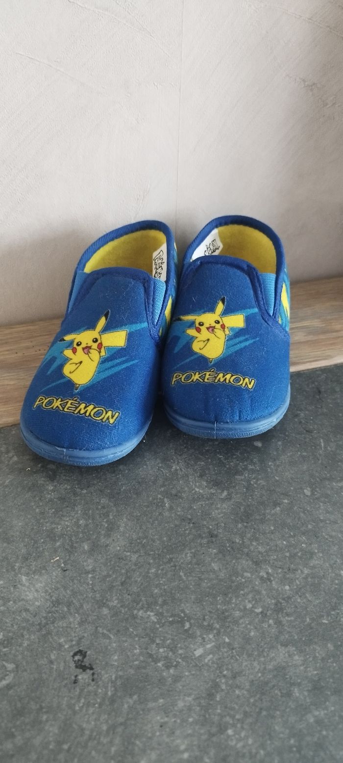 Chausson pokemon/pikachu
