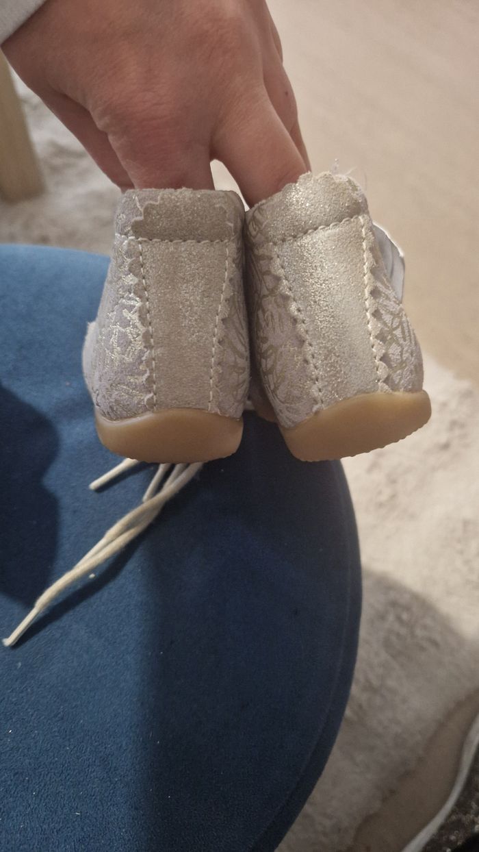 Lot de chaussures bébé neuve - photo numéro 4