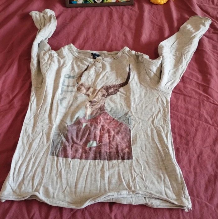 Tee-shirt manches longues motif cerf - photo numéro 2