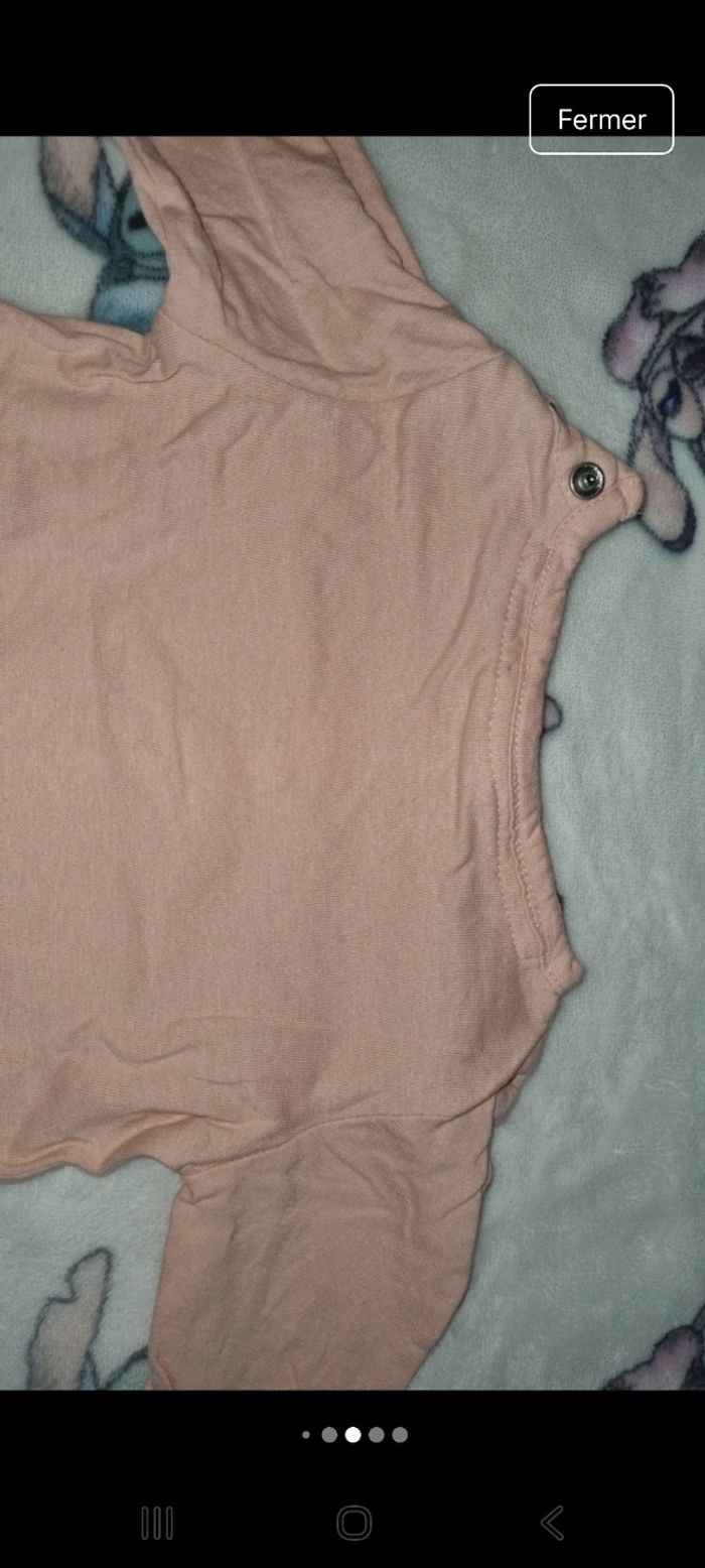 Tee-shirt manche longue bambi 3 mois en bon état - photo numéro 7