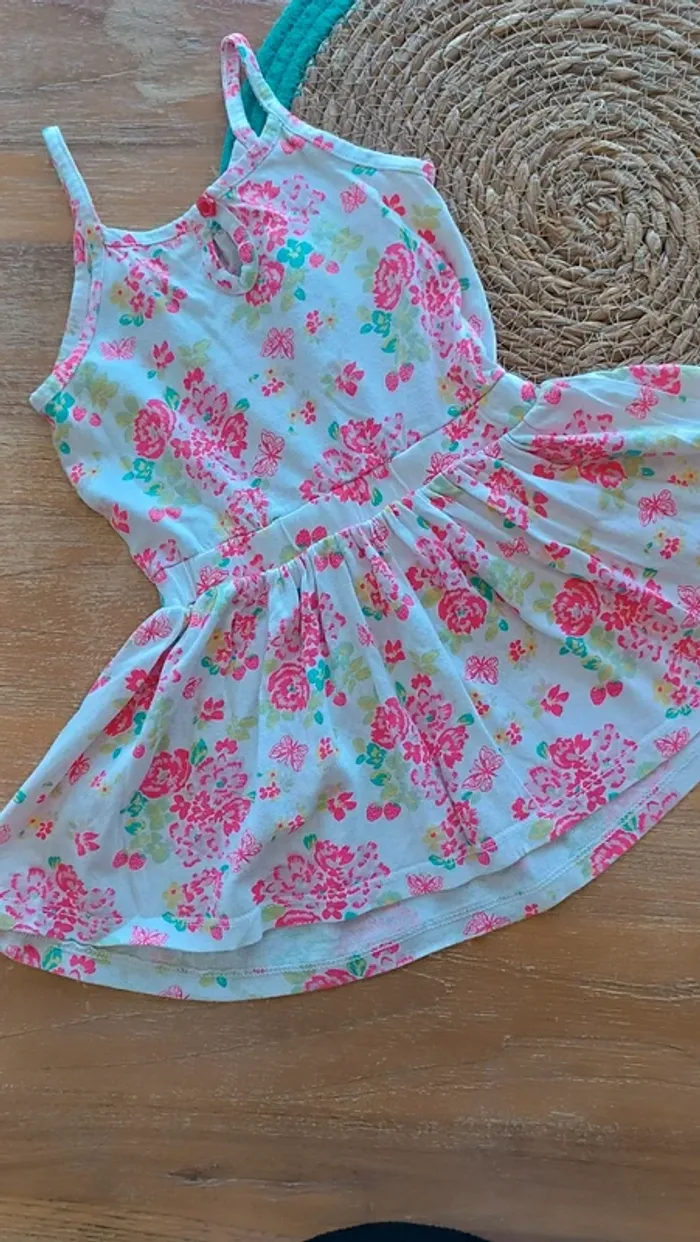 Robe excellent état - photo numéro 2