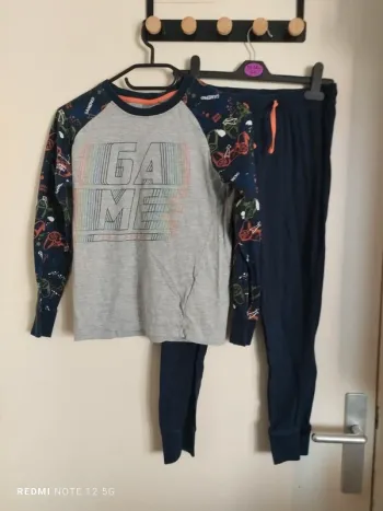 Pyjama taille 146/152 cm