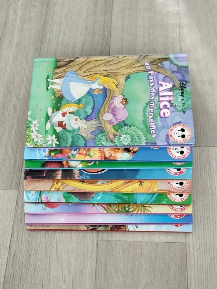 Lot de 9 tomes Disney club du livre années 2004 à 2013 L093 - photo numéro 3
