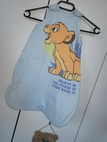 Gigoteuse roi lion simba disney