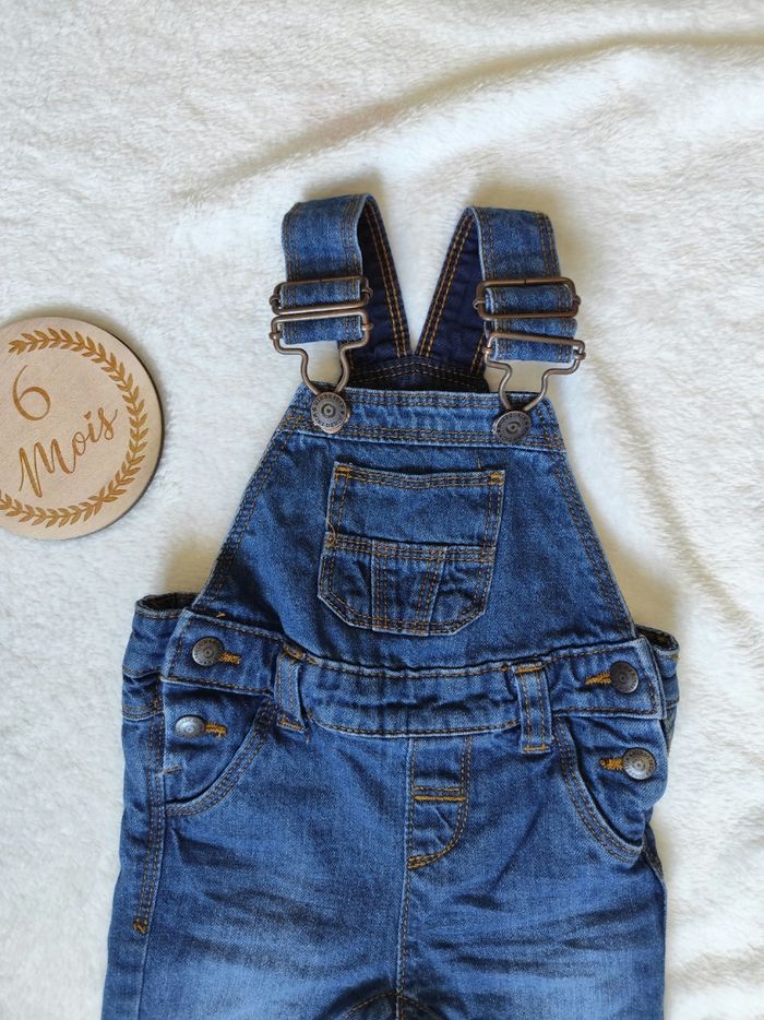 Salopette en jeans Kiabi, taille 6 mois 👣 - photo numéro 3