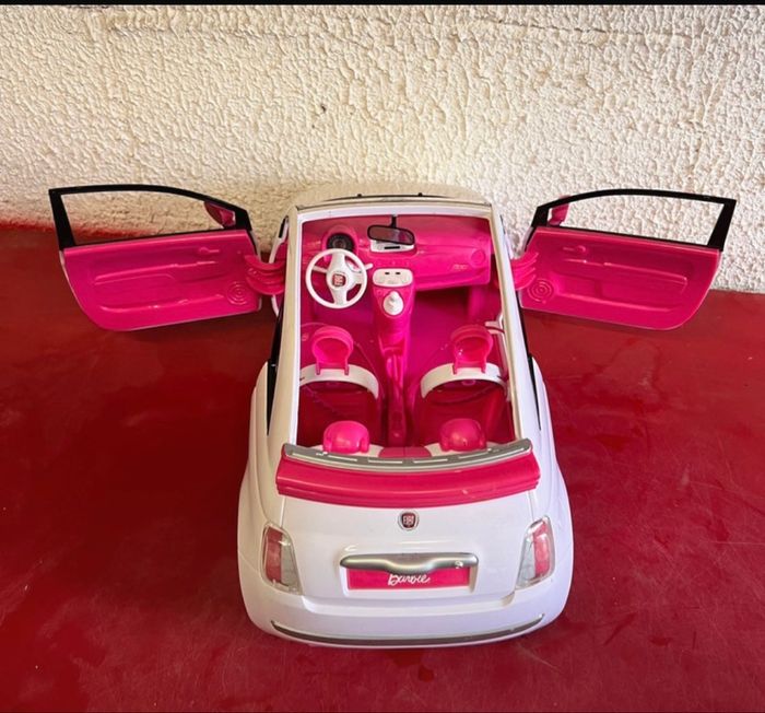 Voiture Fiat 500 Barbie - photo numéro 4