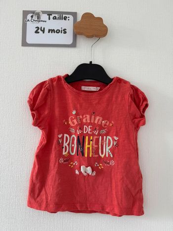 Tee shirt manches courtes - taille 24 mois 🌸