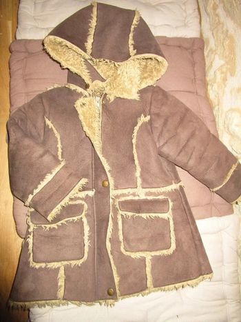 Très joli manteau fille, 4 ans