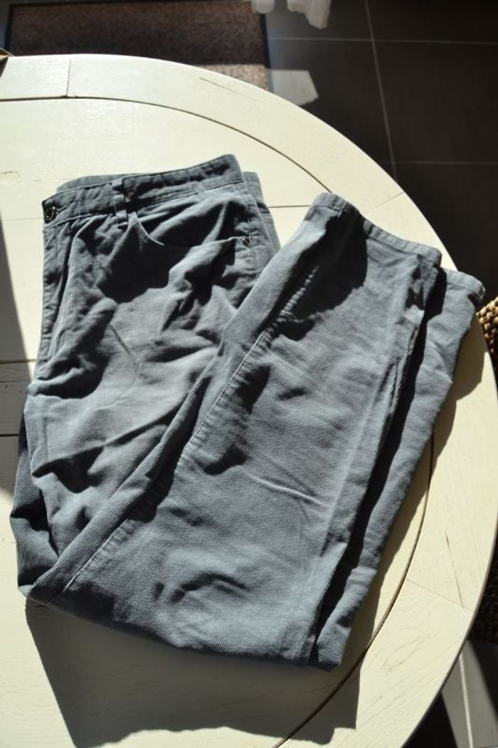 Jeans en velour 48