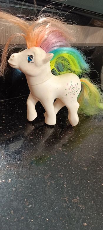 Figurine little poney