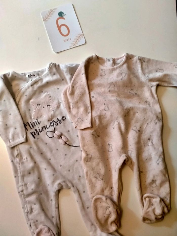 Lot de 2 pyjamas bébé 6 mois - photo numéro 2