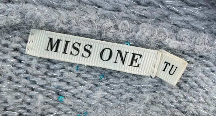 Gilet en maille grise ajourée à sequins – Miss One – Taille unique ✨🩶 - photo numéro 5