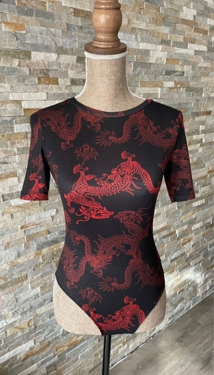 Body noir et rouge Shein taille S
