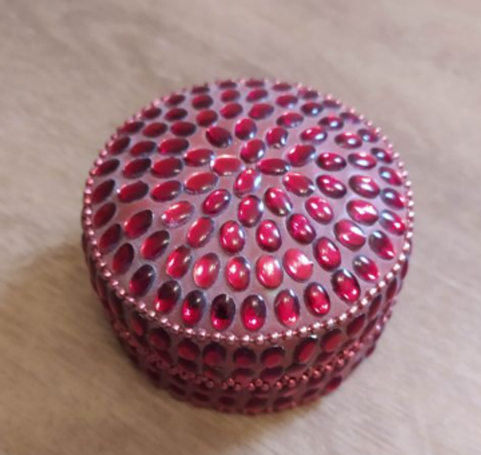 Petite boîte métal strass rouge - photo numéro 2