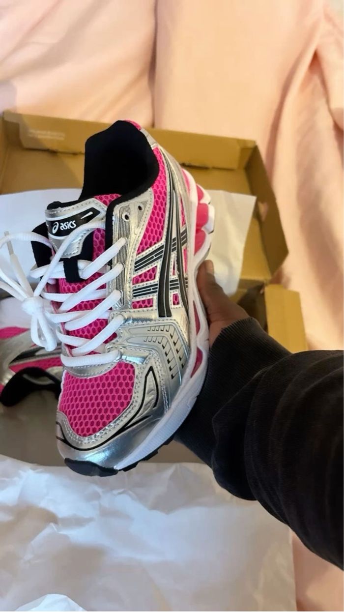 Basket Asics kayano 14 rose 44 - photo numéro 3