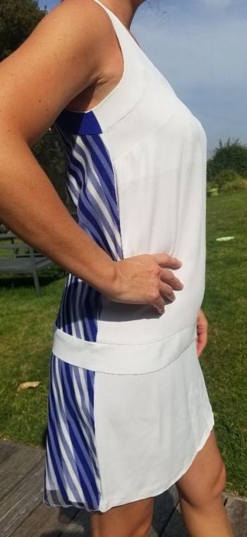 Robe blanche et bleue Cop copine