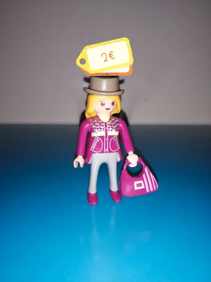 Thème* personnage & accessoires - photo numéro 2