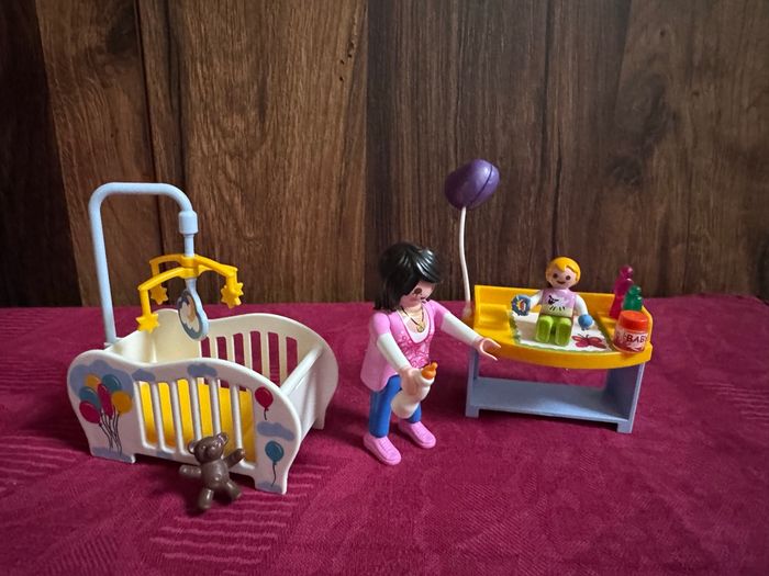 Playmobil City Life 70531 Valisette chambre de bébé - photo numéro 2