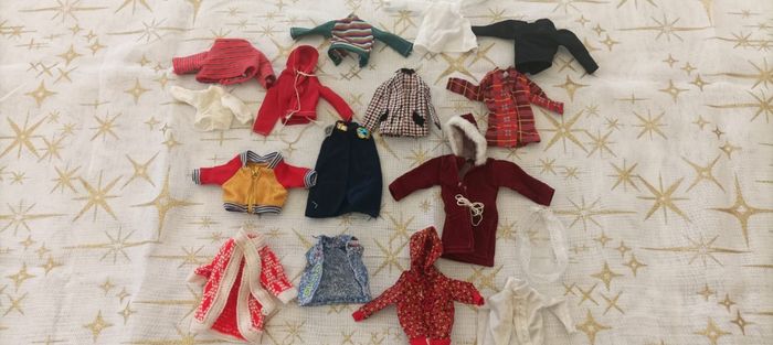 Lot de Barbies et vêtements vintage - photo numéro 6