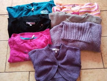Lot 6 pulls et 1 boléro