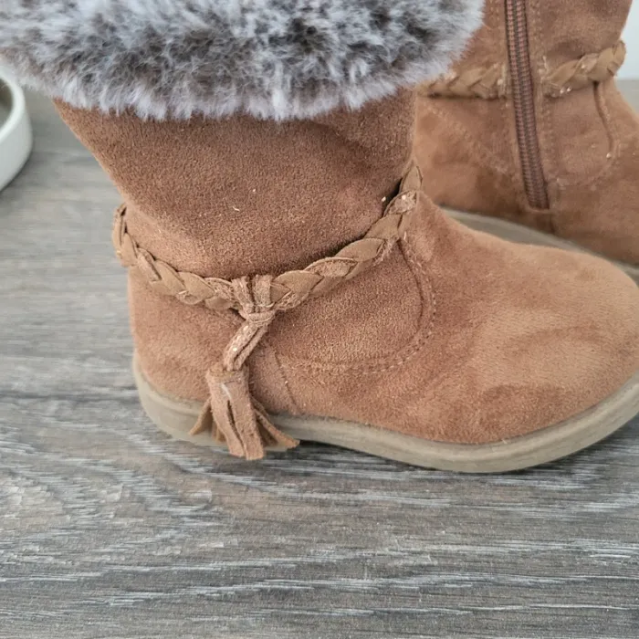 Lot de 2 paires de bottines T23 - photo numéro 3