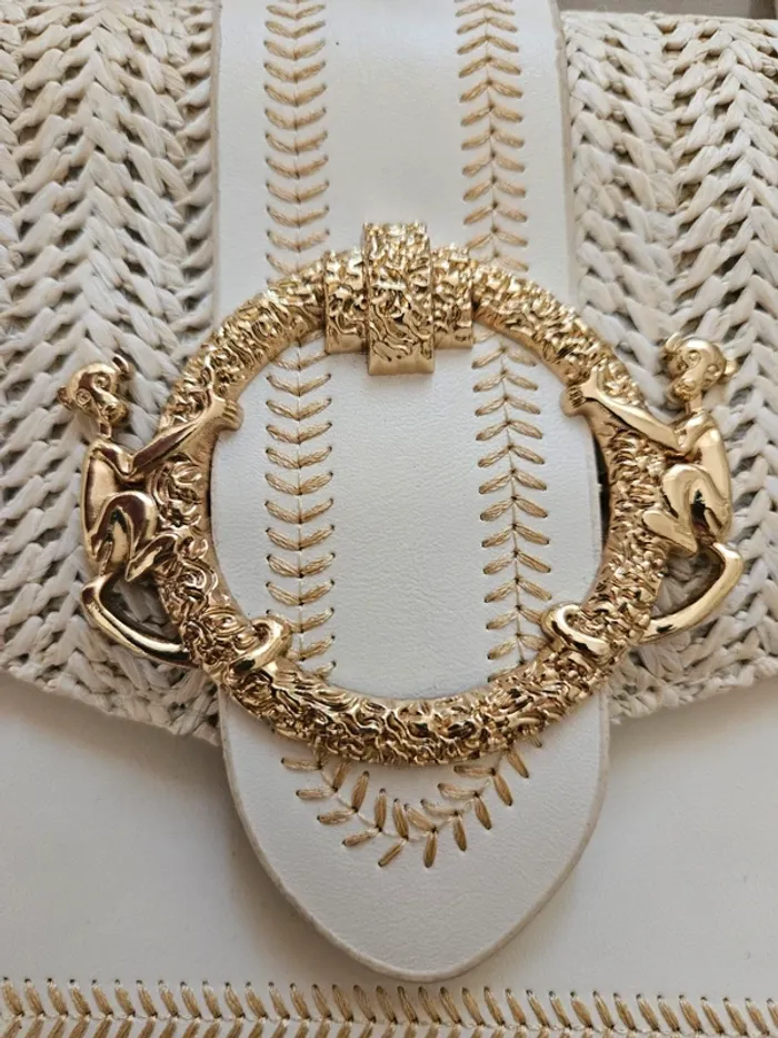 Sac à main chaînette amovible beige et dorée