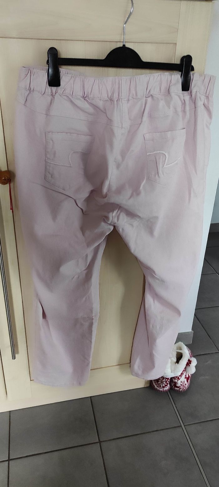 Jean rose pâle Kiabi 52 TBE - photo numéro 4