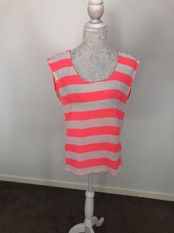 T-shirt en parfait état taille S/M
