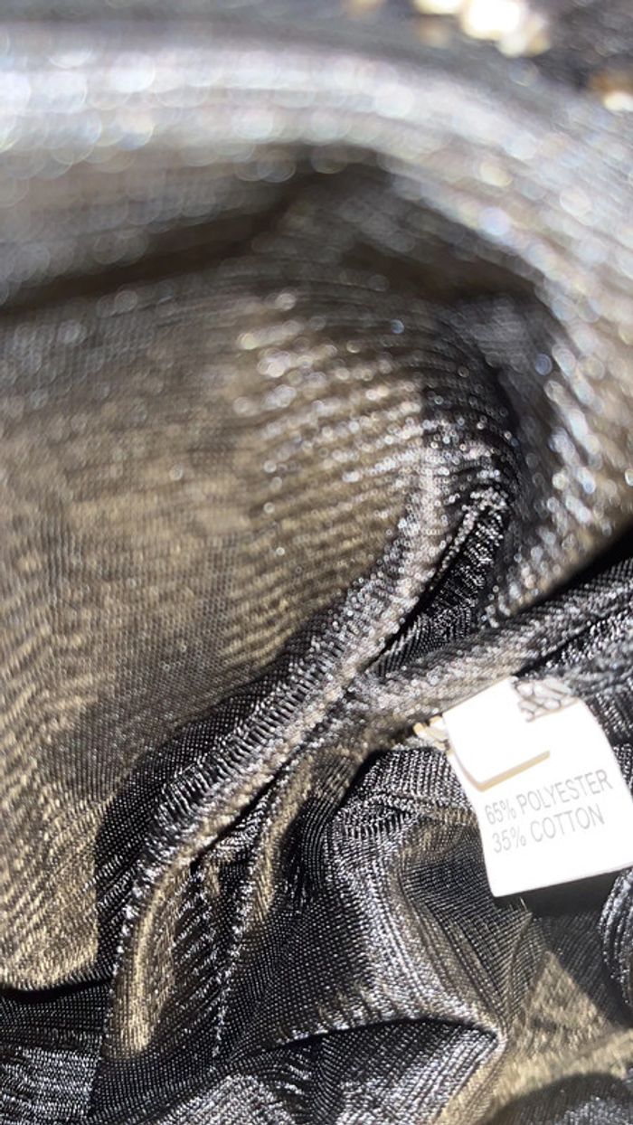 Superbe robe noire en dentelle 36 avec 35 % de coton doublée intérieure - photo numéro 13