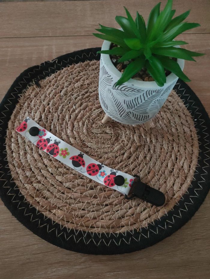 🐞Attache tétine coccinelle🐞