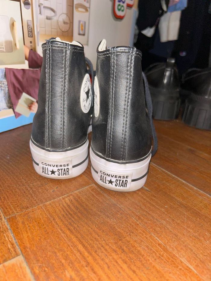 Converse en cuir - photo numéro 4