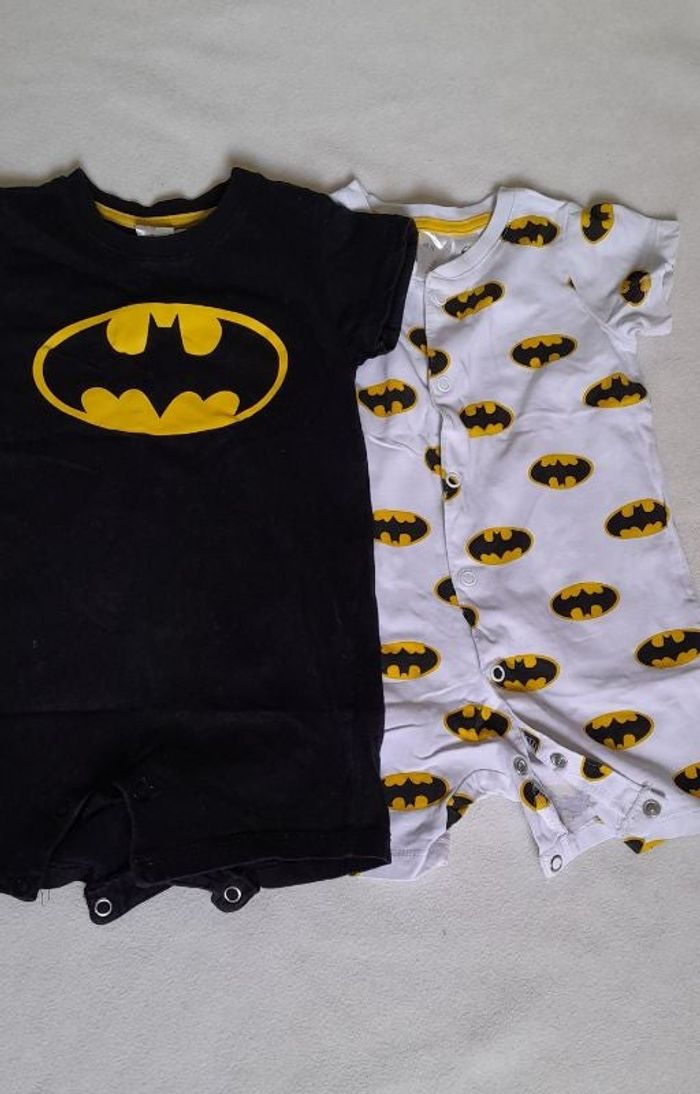 Lot 2 bodys BATMAN 12 mois