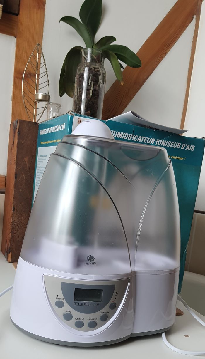 Humidificateur ioniseur d'air "Alpatec" - photo numéro 3