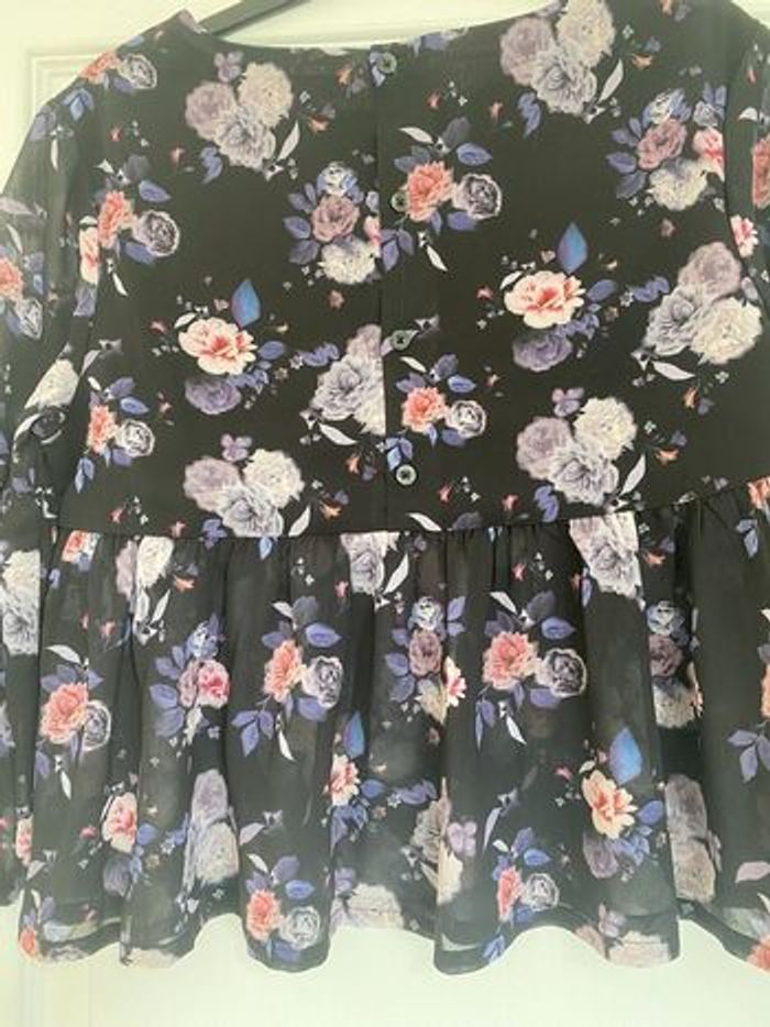 Haut fleuri 12 ans - photo numéro 3